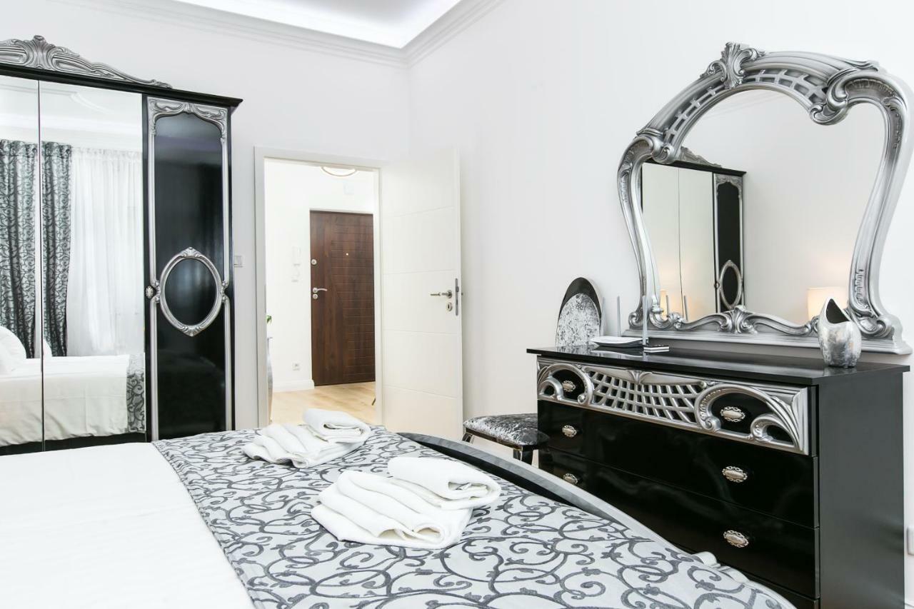 Old Town Cristal Apartment By Otium Krakow Exterior photo